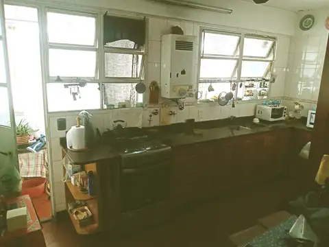 DEPARTAMENTO 4 AMBIENTES (92 M2) CON BALCÓN Y VISTA AL FRENTE. LAVALLE 74 AVELLANEDA.