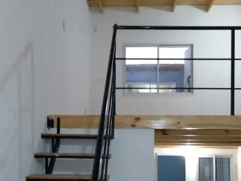 Depto Tipo Casa en Alquiler en Lanus Oeste, $ 380.000