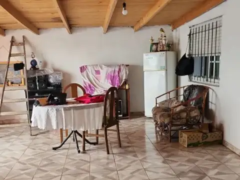 Casa en Venta en Castelar, USD 130.000