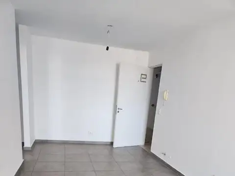 Santa Fe 100, Piso 2