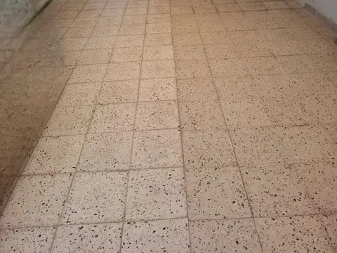 Casa 6 ambientes con 2 baños