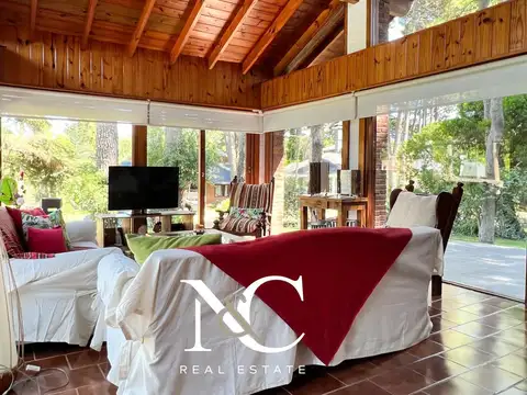 Casa en Venta con 1 cochera