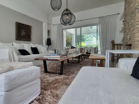 Casa en Venta al Oeste