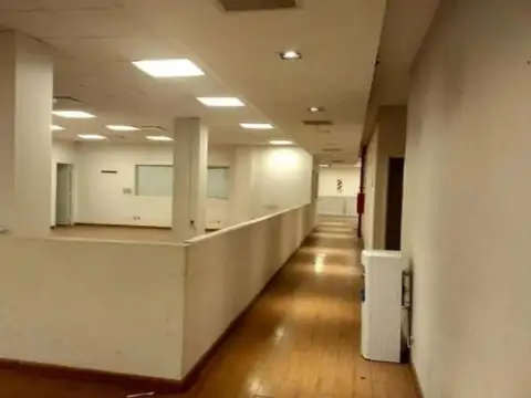 Alquiler Edificio Comercial de Oficinas y Deposito en San Telmo - Monserrat