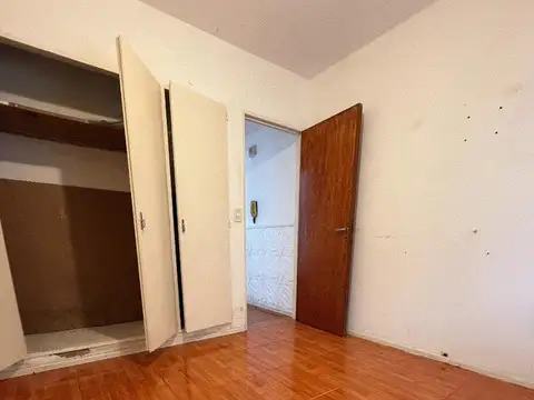 Almirante Guillermo Brown 929 , Piso 2