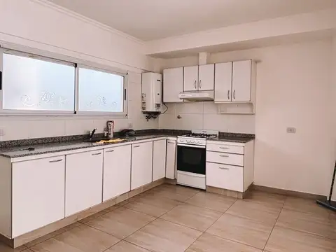 Avenida Lisandro De La Torre 900, Piso 2D