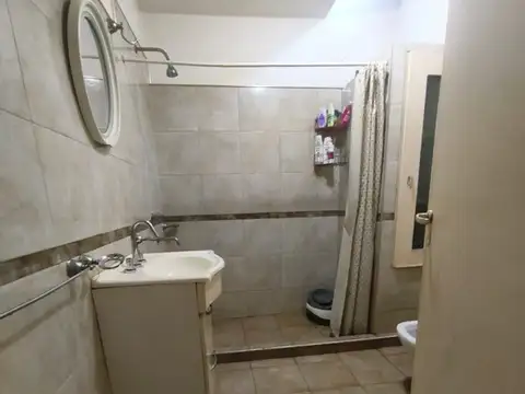 Casa en VENTA barrio General Bustos | 2 dormitorios | Quincho y PILETA