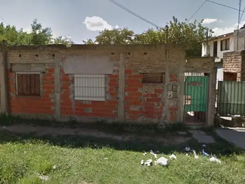 5 Deptos 2 y 3 amb a terminar (2 terminados) Lote 10x30mts