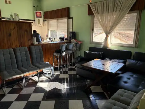 Depto Tipo Casa en Venta 40 años
