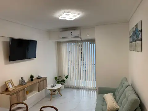 PLAZA COLON - Corrientes 2101 - Excelente 3 amb reciclado y amoblado. Completo para vivir o renta