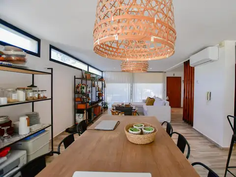 Depto Tipo Casa en Venta con 2 cocheras