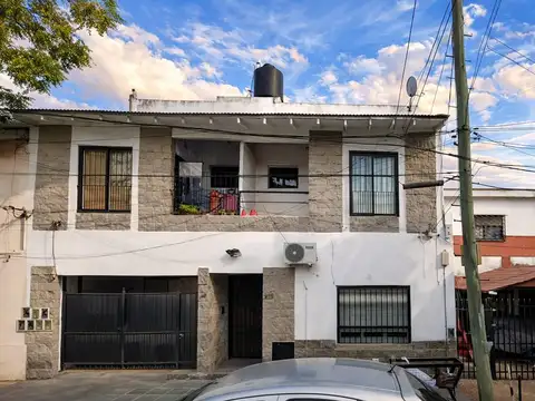 Venta Block PH 2 ambientes + galpon deposito cocheras en  villa martelli vicente lopez