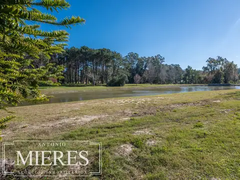 Lote en exclusivo barrio Golf- Punta del Este