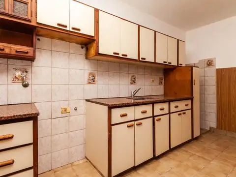 VENTA CASA 3 DORM, GARAGE, QUINCHO, PARQUE-GUILLÓN