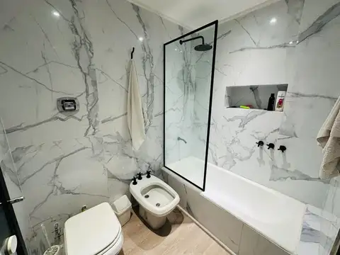 Casa 5 ambientes con 3 baños