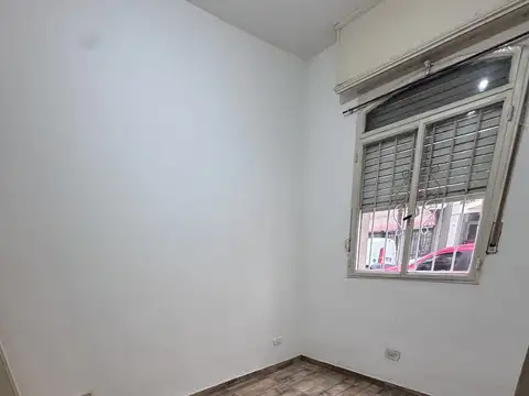 Mario Bravo 100, Piso pb