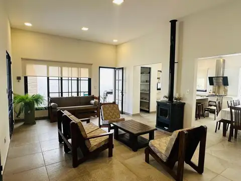 Casa en Venta en San Lorenzo, USD 300.000