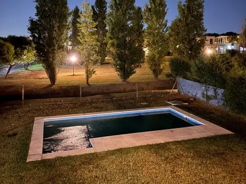 Casa en Venta en Pilar del Este - Santa Guadalupe, USD 219.000
