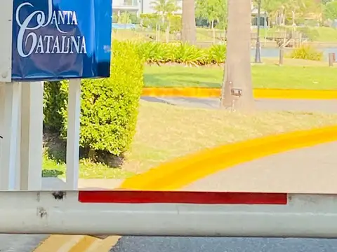 Boulevard de Todos los Santos, Puerta 3 5600