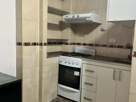 Local Comercial de 90 m² en Alquiler en Parque Chacabuco