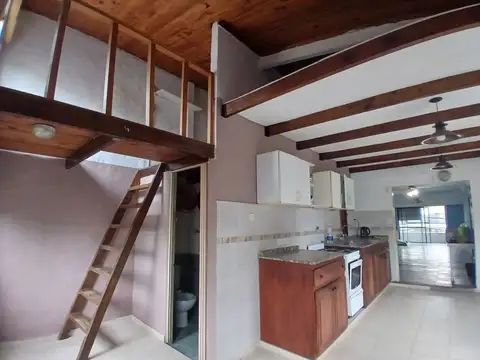 Depto Tipo Casa 5 ambientes con 1 baño
