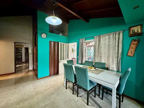Casa 4 ambientes con 3 baños