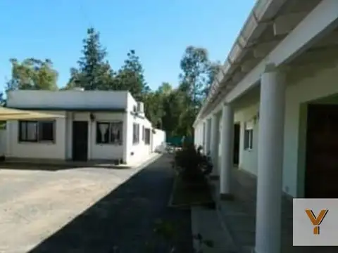 Complejo en venta - 8 Dormitorios 7 Baños - Cochera - 860Mts2 - San Miguel del Monte