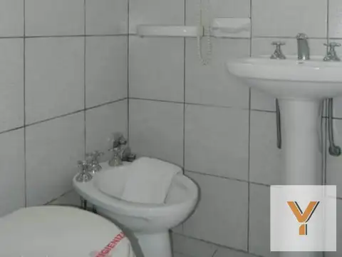 Complejo en venta - 8 Dormitorios 7 Baños - Cochera - 860Mts2 - San Miguel del Monte