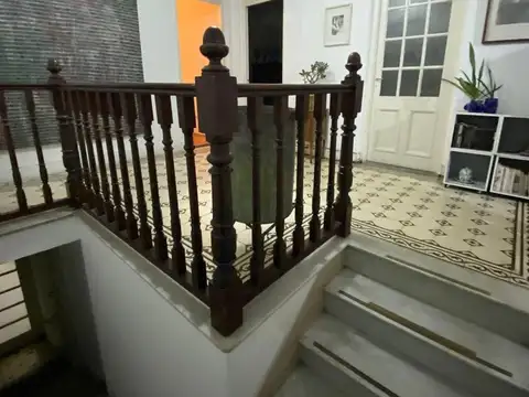 Oficina 6 ambientes con 1 baño