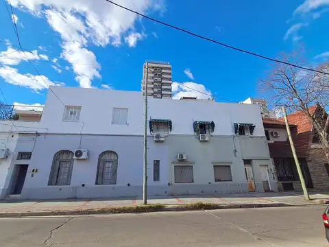Vicente López - Excel. ubicación a 1 cuadra de Av. Maipú - PH 4 amb!