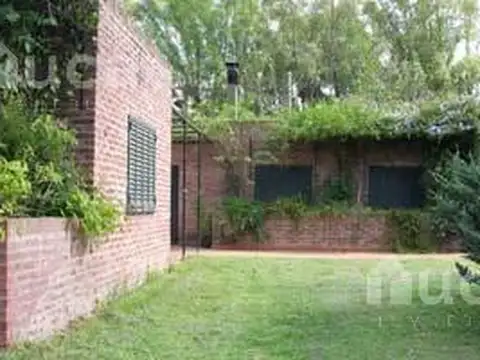 Casa 6 ambientes con 3 baños