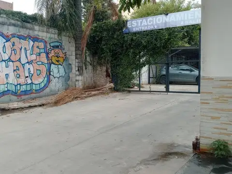 Cochera en Venta con acceso Ascensor