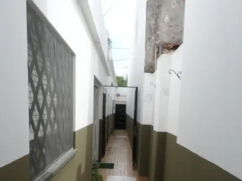 3 VIVIENDAS Y 2 LOCALES SOBRE CARLOS VILLATE
