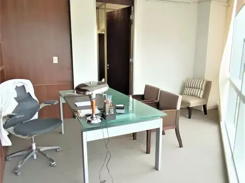 Oficina en Venta con 1 cochera