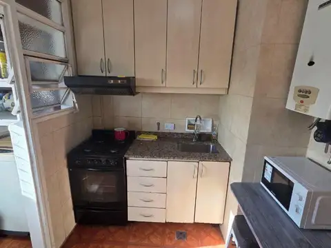 Departamento amoblado dos ambientes al frente en piso alto!