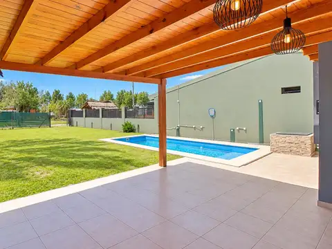 Casa 3 ambientes con 1 baño