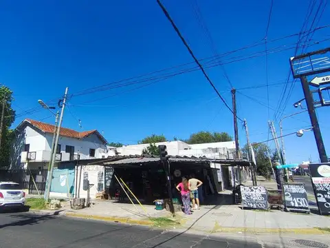 VENTA CASA MULTIFAMILIAR Y DOS LOCALES SOBRE PASCO