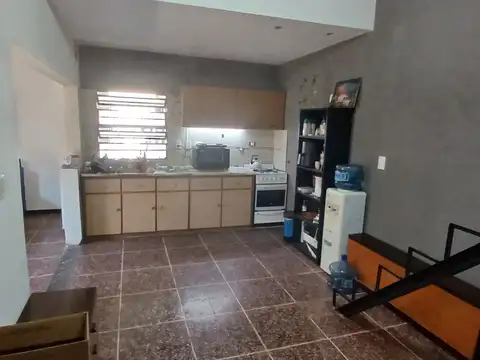 Casa en Venta con 6 cocheras