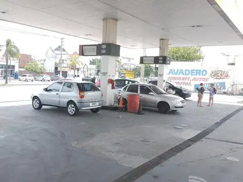 Avenida de los Constituyentes  al 1400