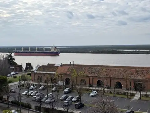 Depto de dos dormitorios, dos baños y cochera. Piso exclusivo con vista al rio. Wheelwright y E...