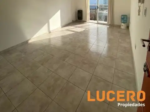 Casa 2 ambientes con 1 baño