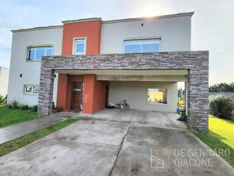 Casa en Barrio Privado Tierras del Mar