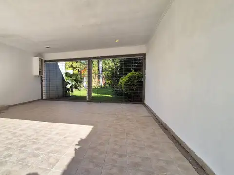 Casa 3 ambientes con 4 baños