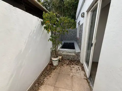 Depto Tipo Casa en Venta en Lomas de Zamora, USD 54.000