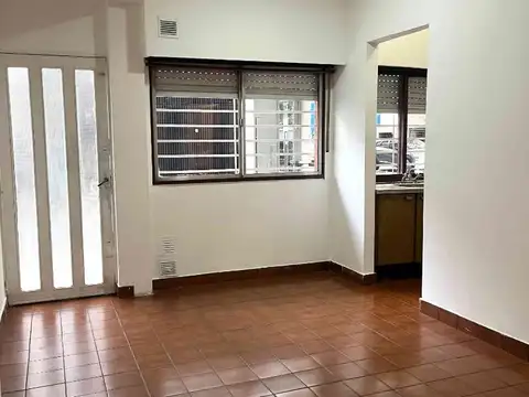 Departamento en Alquiler en Nuestra Señora De Lourdes, $ 300.000