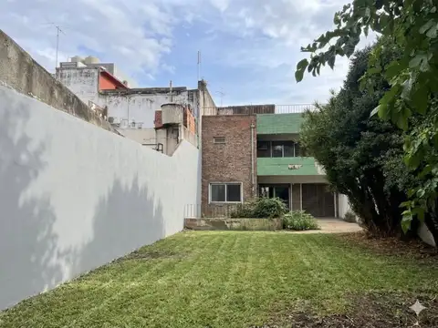 A Refaccionar - Casa - Parque - Cochera - APTO CRÉDITO