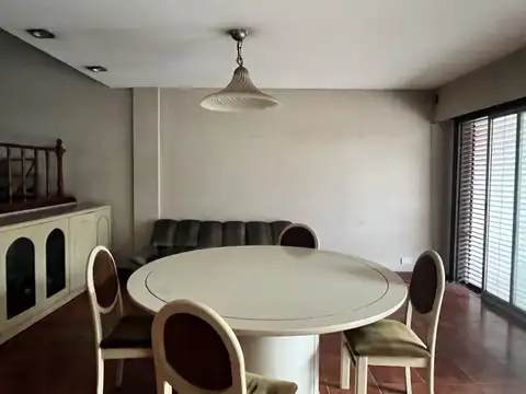 Casa 6 ambientes con 3 baños