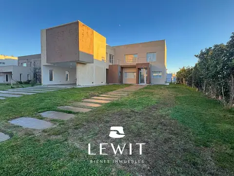 Casa en Alquiler en Neuquén, $ 6.000.000