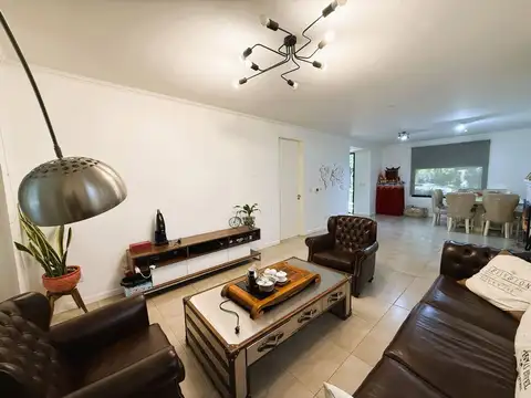 Casa 5 ambientes en venta, Santa maria de los oliv