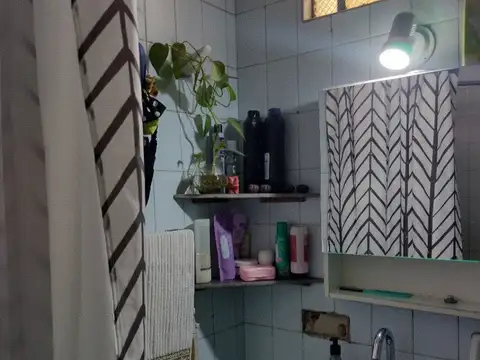 Mariano Acosta 100, Piso 1